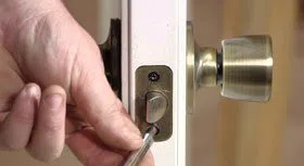 City Locksmith Store Country Club Hills, IL 708-401-1084 - 16-Emergency-Locksmith-Opening
